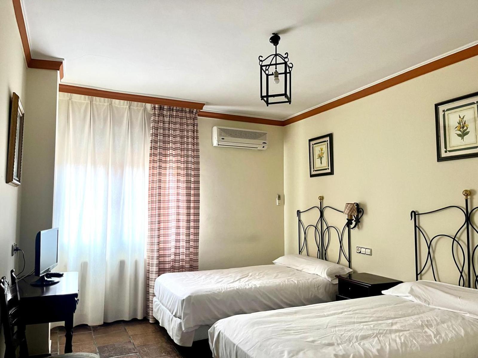 Seto Del Palancar Hotel Motilla Del Palancar Bagian luar foto